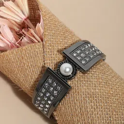 SOHI Silver Plated Pearl Drop Cuff Bracelet-33