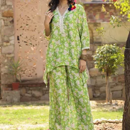 EverBloom Floral Printed Tunic With Trousers Ethnic Co-Ords-16