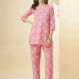 KALINI Floral Printed V-Neck Three-Quarter Sleeves Printed Tunic & Trousers-picture-17