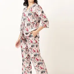 Bannos Swagger Abstract Printed Shawl Neck Top With Printed Trouser-picture-55
