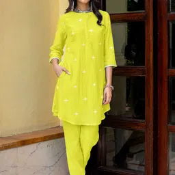 KASYA Embroidered Round Neck Tunic With Trousers-32