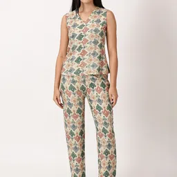 RAVINIK Printed Top & Trousers Co-Ords-picture-32