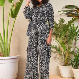 SASSAFRAS Black & White Abstract Print Shirt & Cargo Trousers-image-37