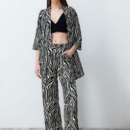 Trendyol Printed Open Front Shrug With Trousers-3
