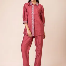 SARSO Floral Embroidered Spread Collar Puff Sleeves Shirt With Trousers-image-4