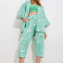 Trend Alacati stili Floral Printed V-Neck Drop-Shoulder Sleeves Casual Shirt With Capris-picture-56