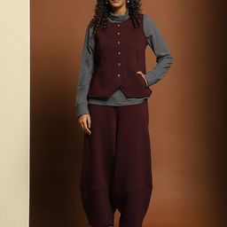 Baawri Round Neck Sleeveless Casual Waistcoat With Trousers-image-22
