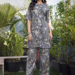 SUNDARNAARI Floral Printed Mandarin Collar Tunic With Trousers-image-95