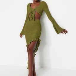Trendyol V-Neck Crop Top & Asymmetric Skirt-image-42