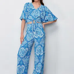 Trendyol Printed V-Neck Flared Sleeves Top With Trousers-26