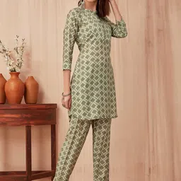 CHANSI Printed Tunic & Trouser image 2