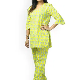 Freesia Array Printed V-Neck Pure Cotton Top With Trousers image 5