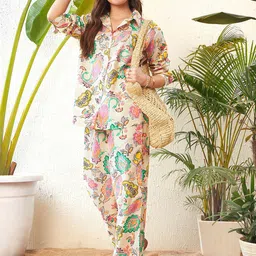SASSAFRAS Off White Ethnic Motif Printed Pure Cotton Shirt with Trousers-52