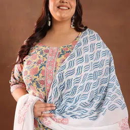 EXTRA LOVE BY LIBAS Plus Size Floral Printed Pure Cotton Kurta With Trouser And Dupatta image 4