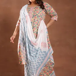 EXTRA LOVE BY LIBAS Plus Size Floral Printed Pure Cotton Kurta With Trouser And Dupatta image 2