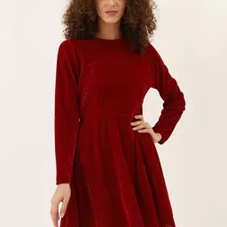 DODO & MOA Women Maroon Velvet Finish Solid Fit and Flare Dress-50