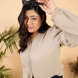 CURVY STREET Plus Size V-Neck Puff Sleeve Top-picture-27