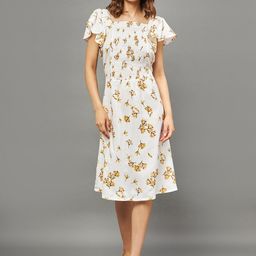 THE PAJAMA FACTORY Floral Printed Flutter Sleeve Smocked Crepe A-Line Dress-picture-9