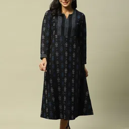 Rangriti Ethnic Motifs Printed Notch Neck A-Line Cotton Midi Dress-image-58