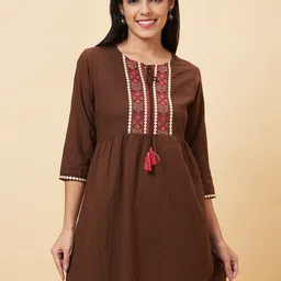 Globus Brown Tie-Up Neck Embroidered Cotton A-Line Dress-image-8