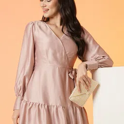 Globus Pink V-Neck Cuffed Sleeves Tie-Ups Tiered Satin Wrap Dress-image-53