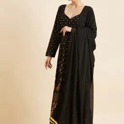PANIT Ethnic Motifs Printed Sweetheart Neck Maxi Ethnic Dress With Dupatta-image-72