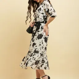 SQew Floral Print Georgette Midi Dress-image-12