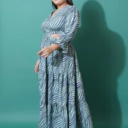 U&F Beyond Plus Size Abstract Printed Bell Sleeves Cut-Outs Fit and Flare Maxi Dress image 3