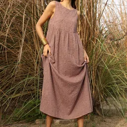 trueBrowns Floral Embroidered Round Neck A-Line Maxi Ethnic Dresses-picture-11
