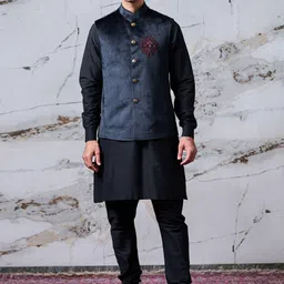 Tasva Men Black Kurta with Churidar & Nehru Jacket-image-72