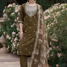 VredeVogel Women Floral Embroidered Regular Thread Work Kurta with Trousers & With Dupatta-picture-18