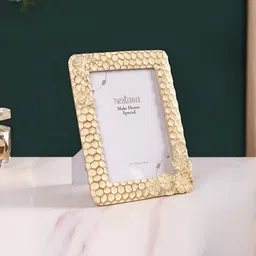 Nestasia Yellow Acrylic Table Photo Frames-25