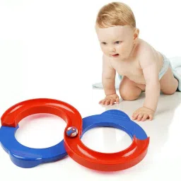kp enterprise 8 Shape Infinite Loop Interaction creative Track Toy with 2 Bouncing Ball image 2