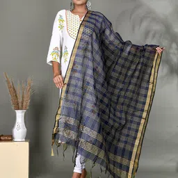 Kesarya Checked Organza Dupatta with Zari-picture-33