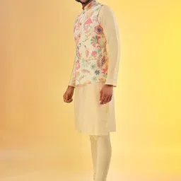 KISAH Mandarin Collar Regular Kurta with Trousers & Nehru jacket image 5