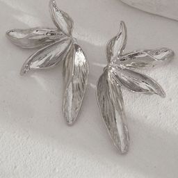StyleCast x Revolte Silver-Plated Leaf Shaped Chunky Drop Earrings-image-29