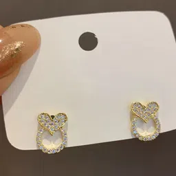 VAGHBHATT Gold-Plated Stone Studded Geometric Studs Earrings-10
