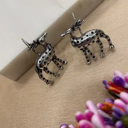 Digital Dress Room Animal Shaped Hoop Earrings-image-64
