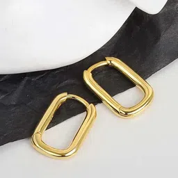 VAGHBHATT Gold-Plated Oval Hoop Earrings-12
