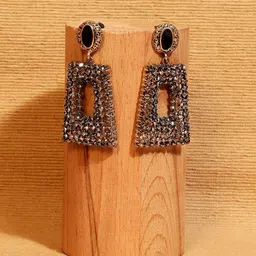 SOHI Gold-Plated Geometric-Shaped Drop Earrings-14