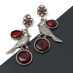 Ozanoo Silver-Plated Classic Crystals Drop Earrings image 3