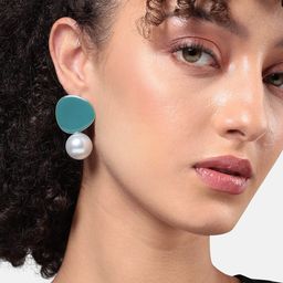 SOHI Artificial Beads Gold-Plated Drop Earrings image 4