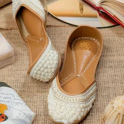 House of Pataudi Embellished Square Toe Velvet Majoris-29