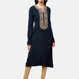 RANGMANCH BY PANTALOONS Women Navy Blue & Red Yoke Design Acrylic Thread Work Kurta-image-30