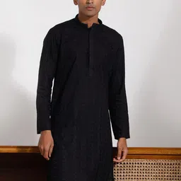 VASTRAMAY Paisley Embroidered Mandarin Collar Thread Work Straight Kurta-picture-17