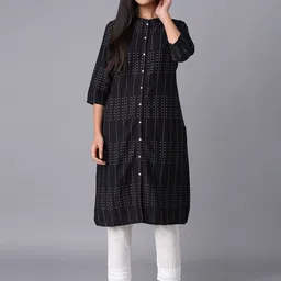 W Women Black Geometric Striped Thread Work Kurta-image-56