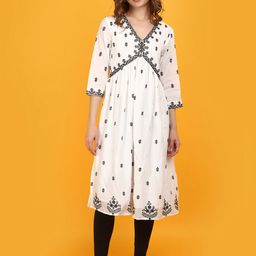 V-Mart V Neck Three Quarter Sleeves Thread Work Kurta-image-12