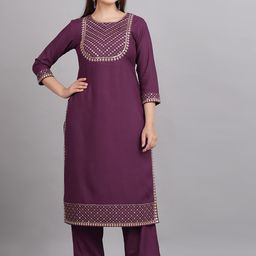 NEW4U Sequinned Embroidered Round Neck Straight Kurta-image-47