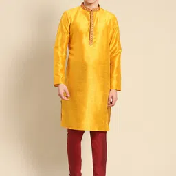 Amodh by Kisah Mandarin Collar Thread Work Kurta-image-52