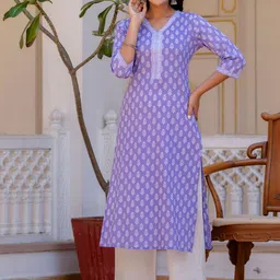 Nayo V Neck Ethnic Motifs Printed Thread Work Cotton Kurta-55